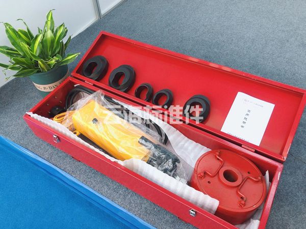 液压拔阀器(图1) 液压拔阀器(图1)
